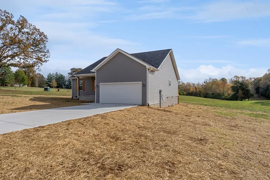 4300 John Gentry Road Baxter TN 38544