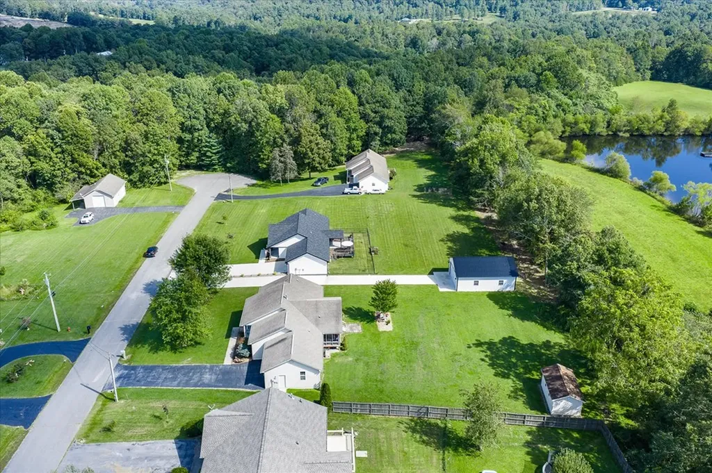 104 Lakyn Drive Crossville TN 38571