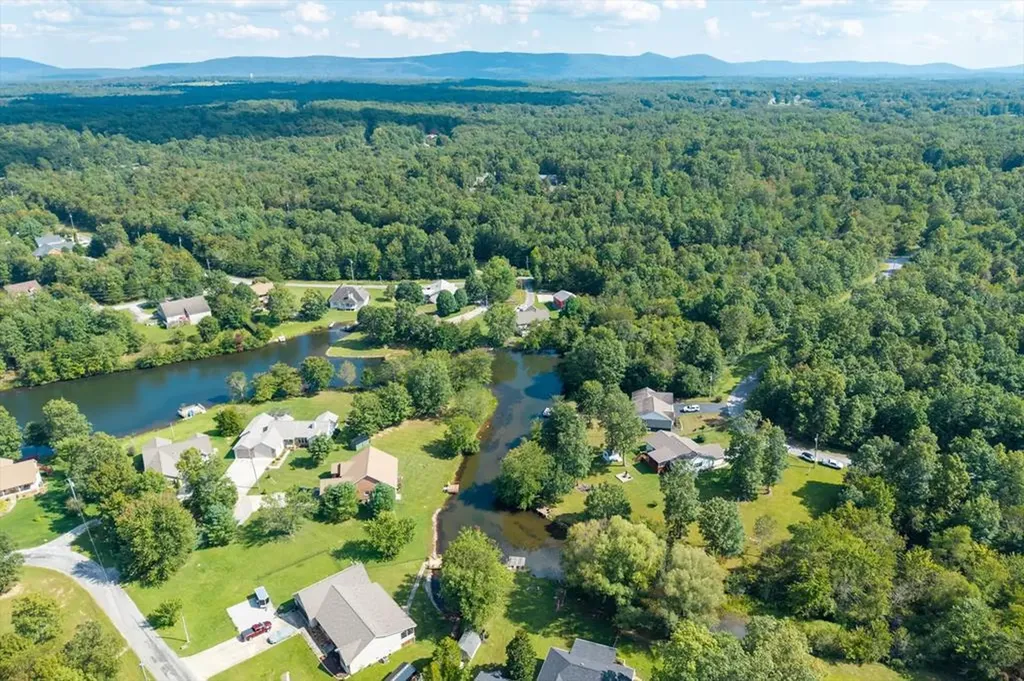 711 Chacoto Drive Crossville TN 38572