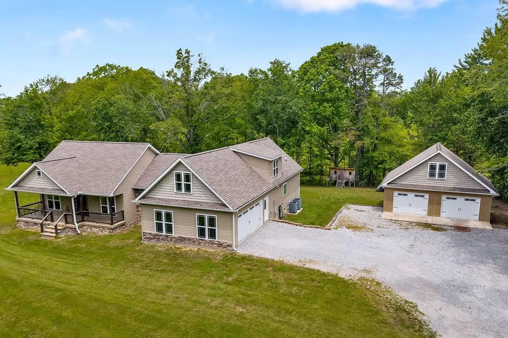 2015 Memory Garden Road Jamestown TN 38556