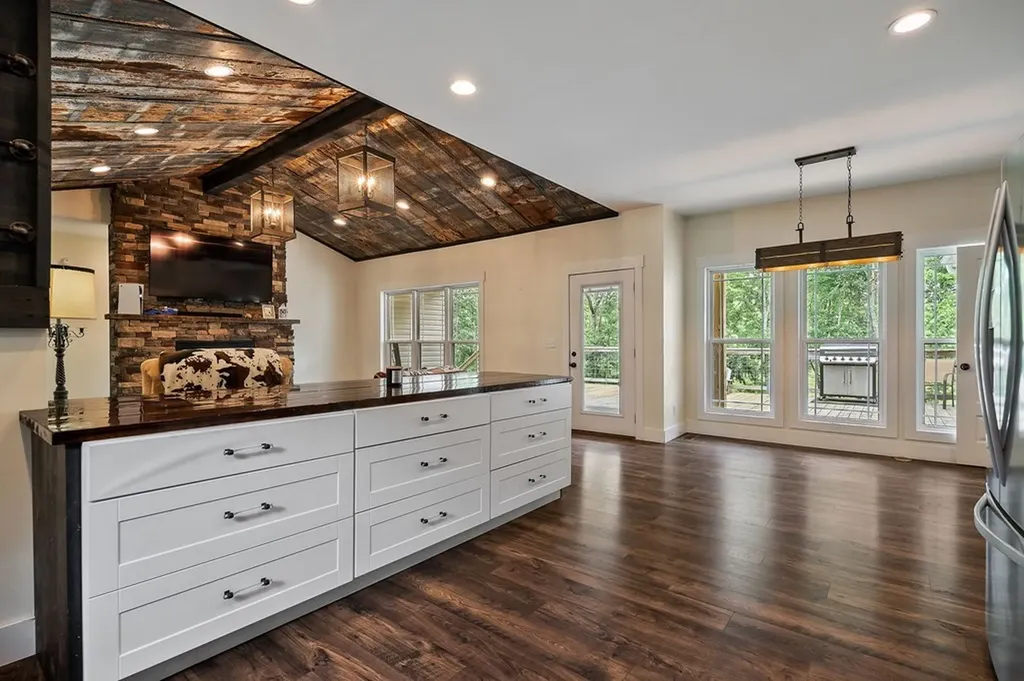 2015 Memory Garden Road Jamestown TN 38556