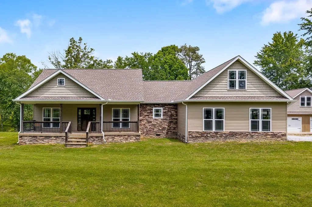 2015 Memory Garden Road Jamestown TN 38556