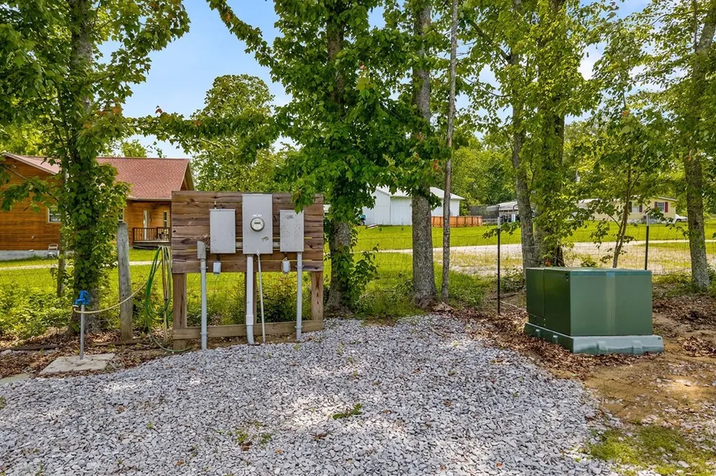 2015 Memory Garden Road Jamestown TN 38556