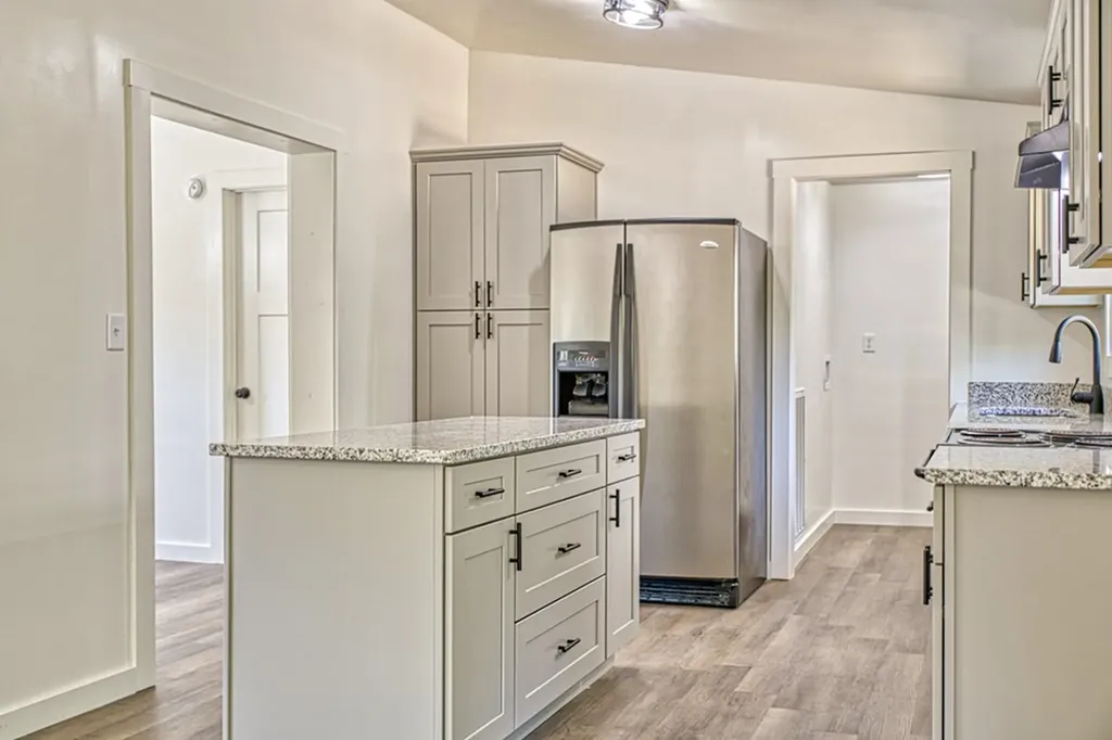 2204 Wartrace Highway Whitleyville TN 38588