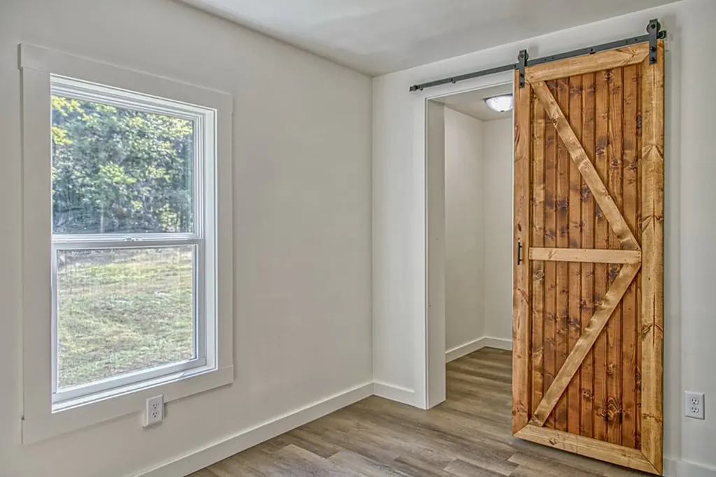 2204 Wartrace Highway Whitleyville TN 38588