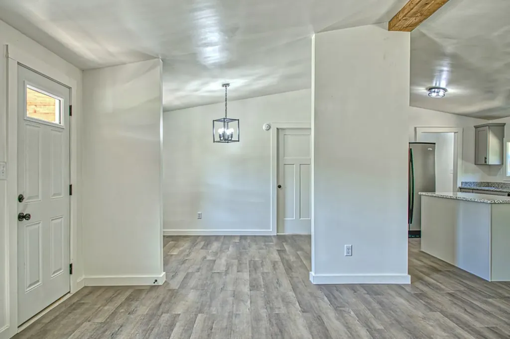 2204 Wartrace Highway Whitleyville TN 38588