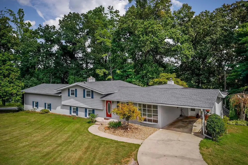 403 Woodland Street Livingston TN 38570