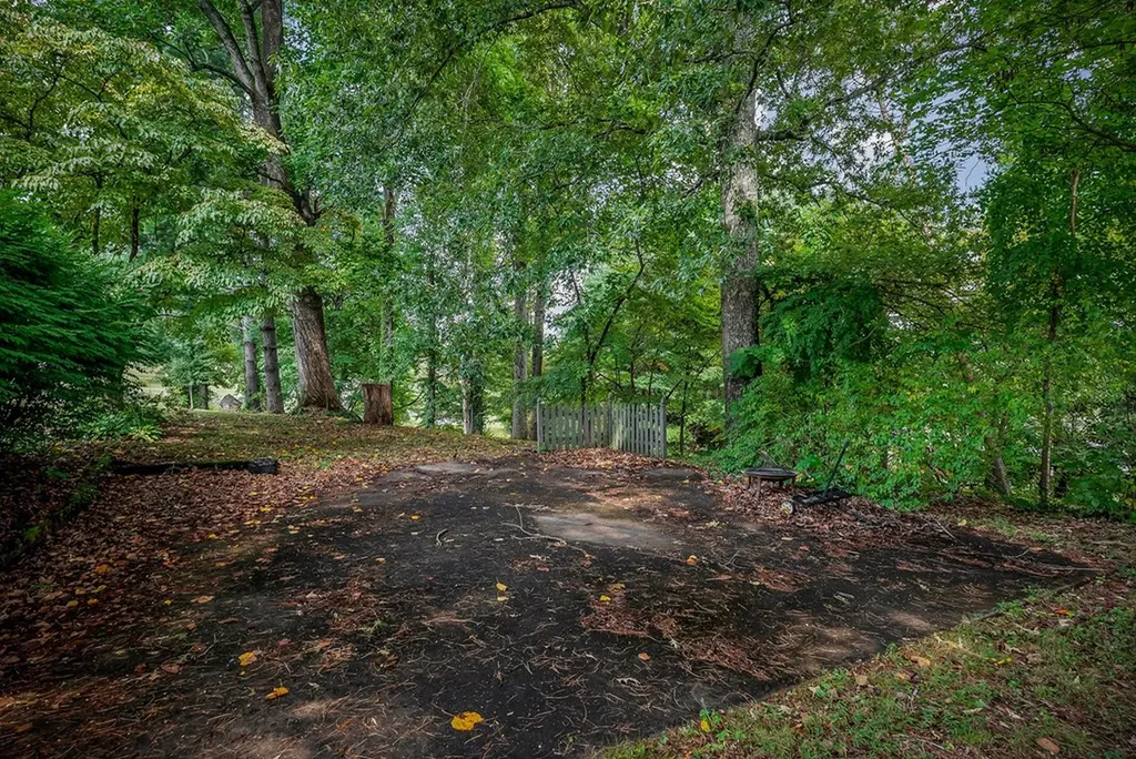 403 Woodland Street Livingston TN 38570