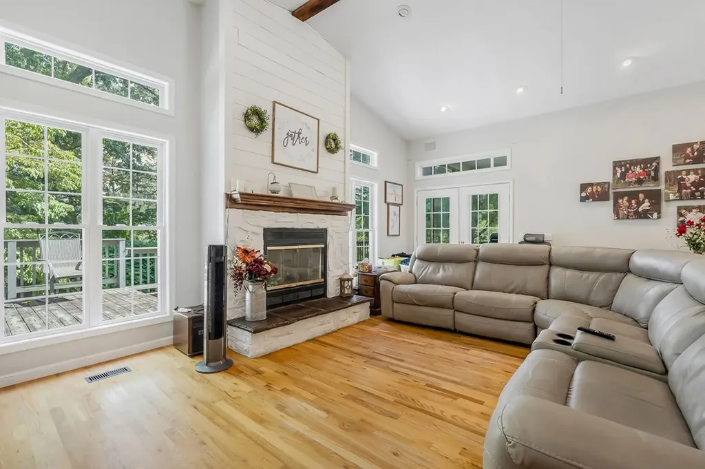 403 Woodland Street Livingston TN 38570