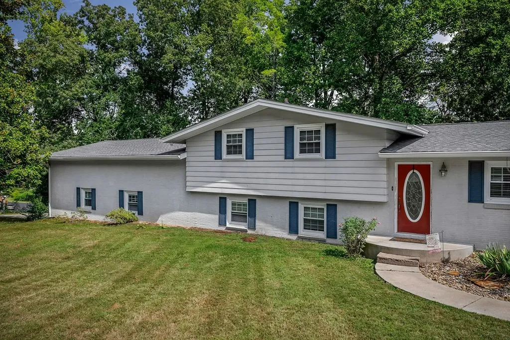 403 Woodland Street Livingston TN 38570