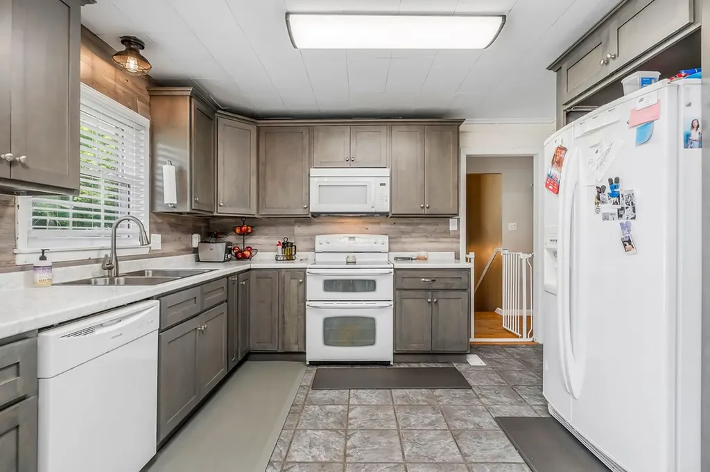 403 Woodland Street Livingston TN 38570