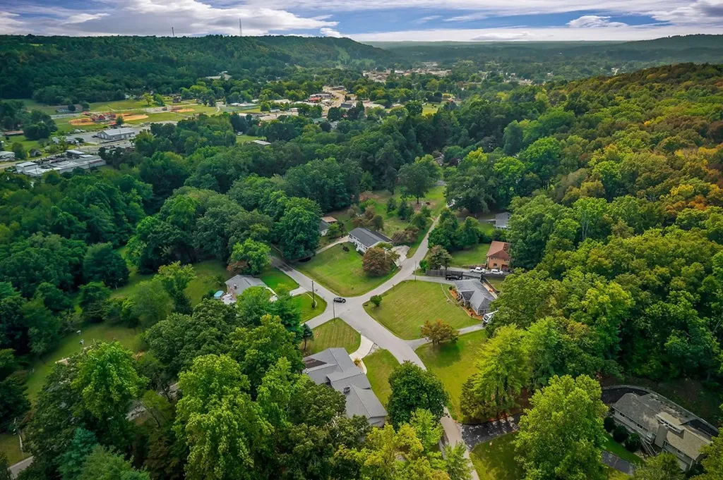 403 Woodland Street Livingston TN 38570