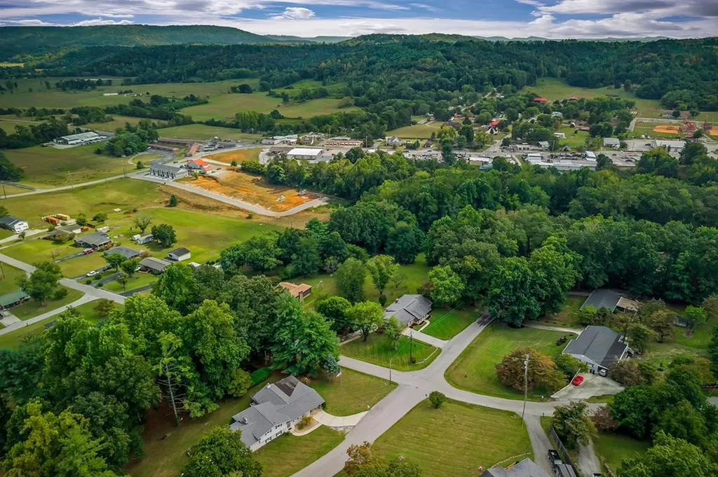 403 Woodland Street Livingston TN 38570