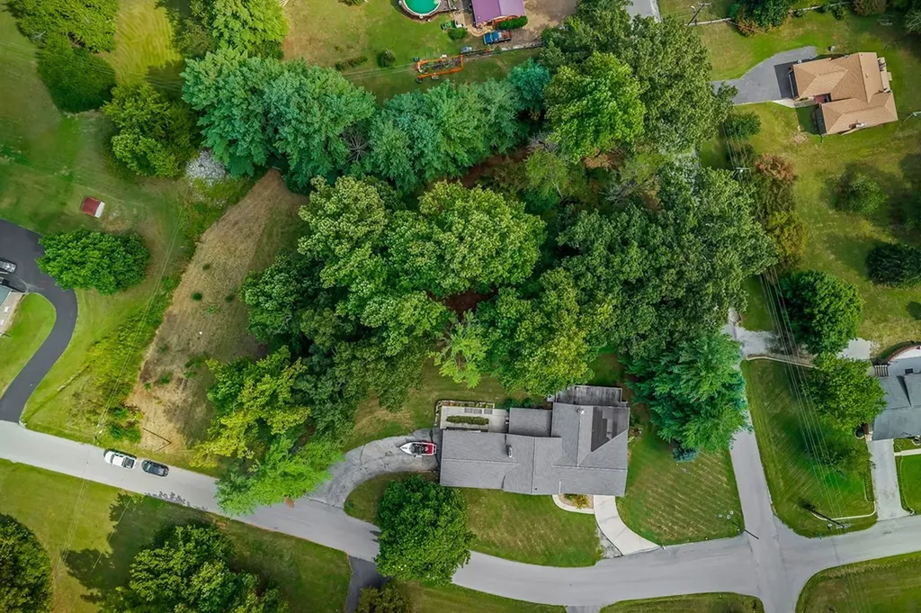 403 Woodland Street Livingston TN 38570