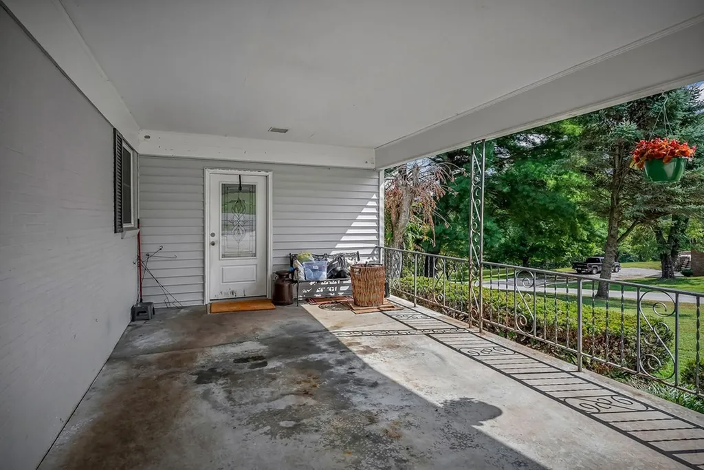 403 Woodland Street Livingston TN 38570