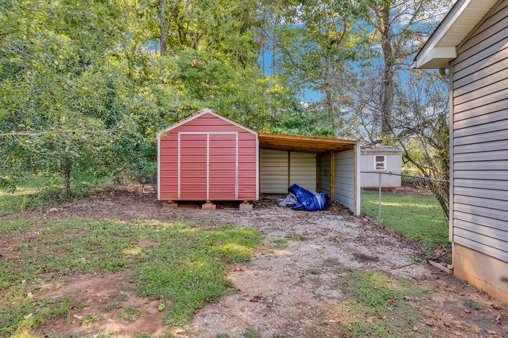 430 Wallace Street Doyle TN 38559