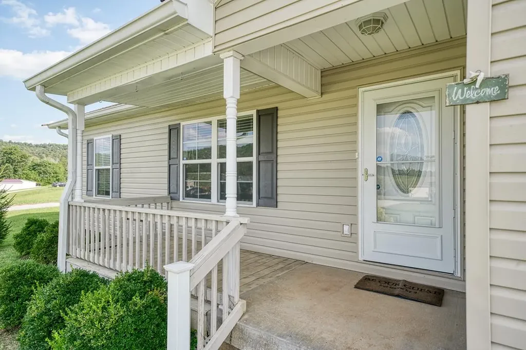 138 Falls View Road Sparta TN 38583
