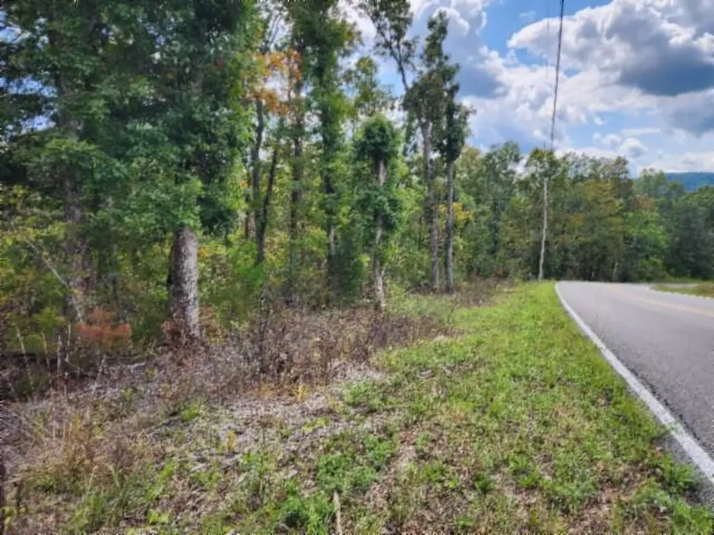 16.22AC Glenobey Road Jamestown TN 38556