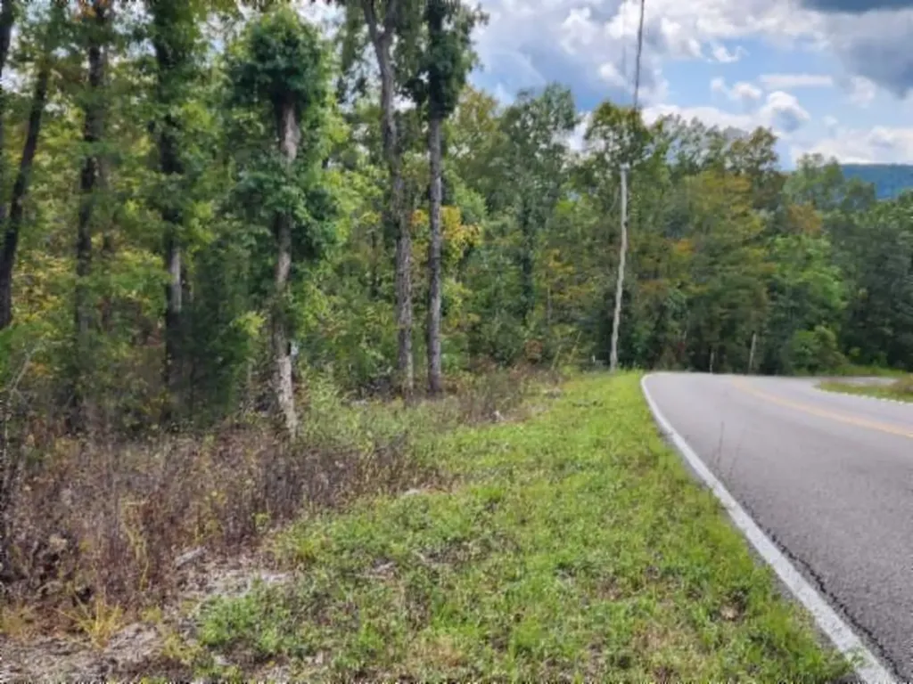 16.22AC Glenobey Road Jamestown TN 38556