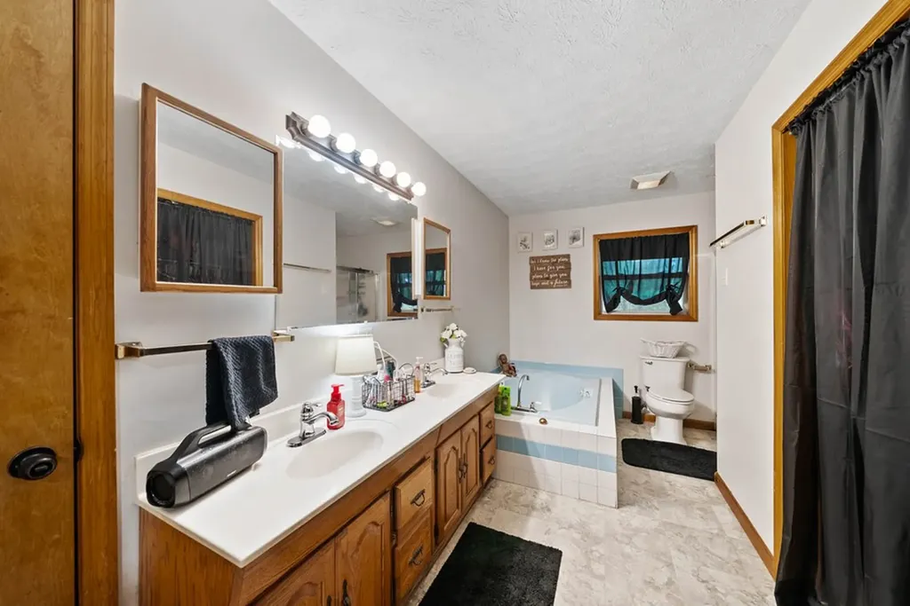 143 Rolling Green Drive Crossville TN 38558