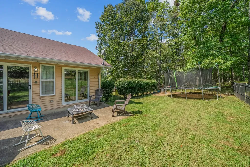 143 Rolling Green Drive Crossville TN 38558