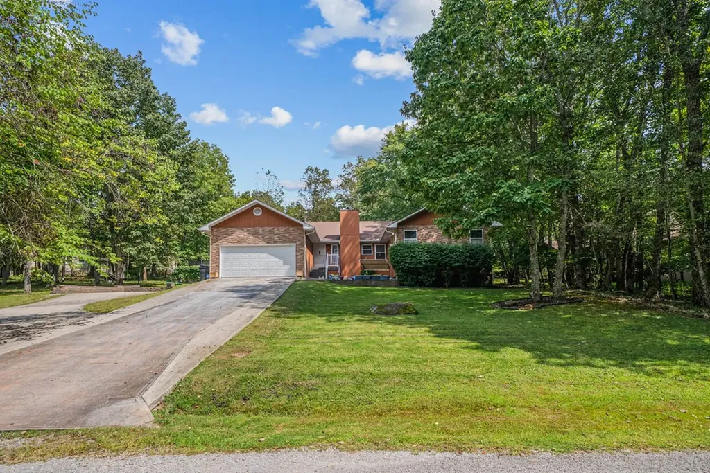 143 Rolling Green Drive Crossville TN 38558