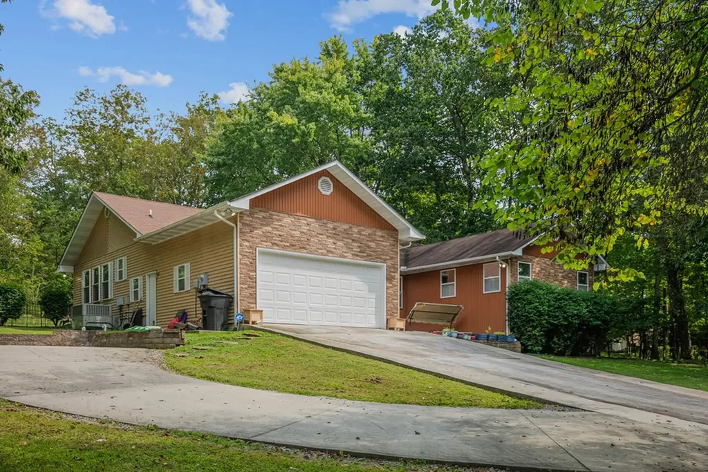 143 Rolling Green Drive Crossville TN 38558