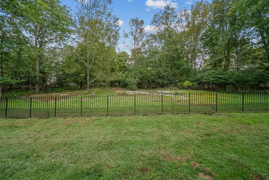 143 Rolling Green Drive Crossville TN 38558