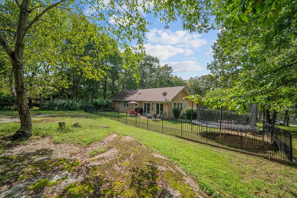 143 Rolling Green Drive Crossville TN 38558