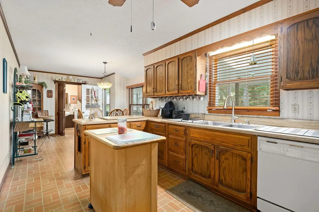 1791 Meadow Wood Drive Cookeville TN 38506