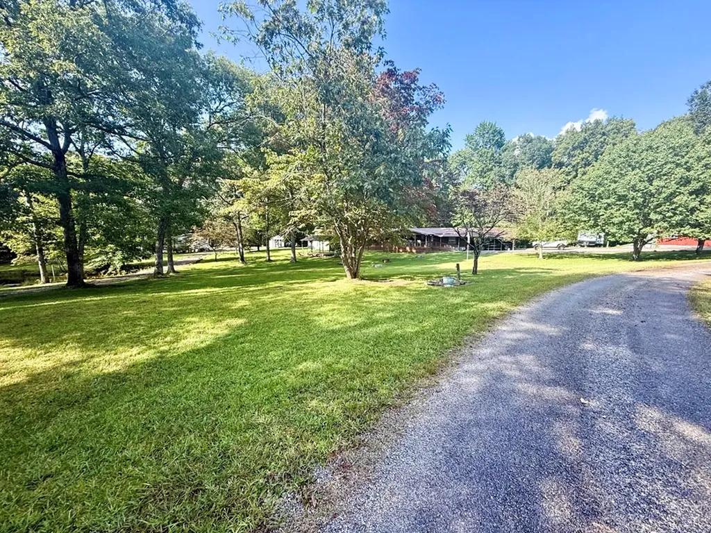 311 Dykes Lane Crossville TN 38571