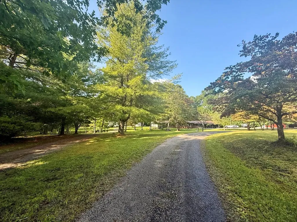 311 Dykes Lane Crossville TN 38571