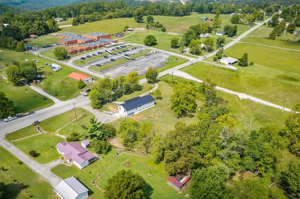 310 Old Celina Road Allons TN 38541