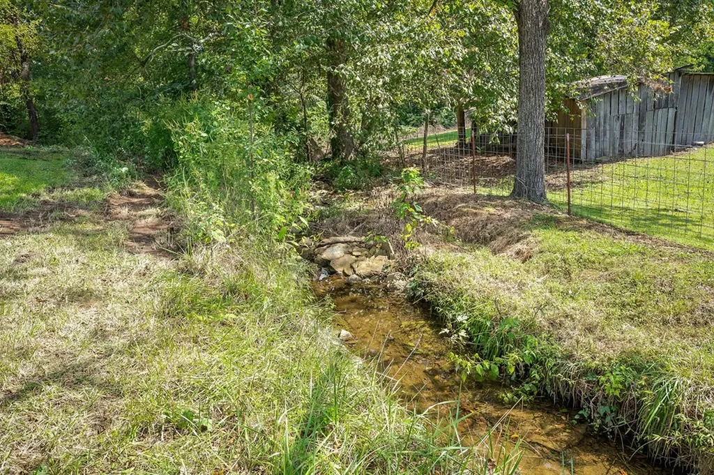 310 Old Celina Road Allons TN 38541