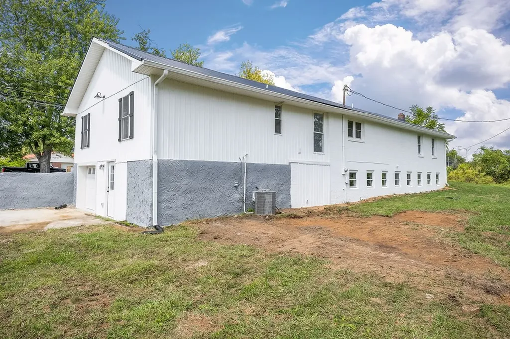 310 Old Celina Road Allons TN 38541