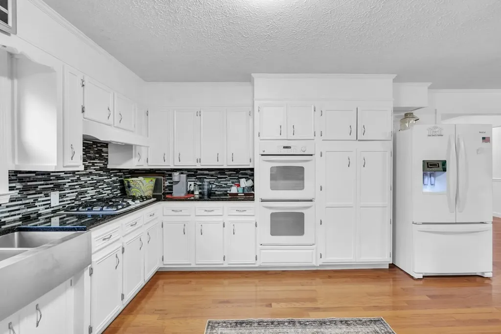 1389 Coconut Ridge Road Smithville TN 37166