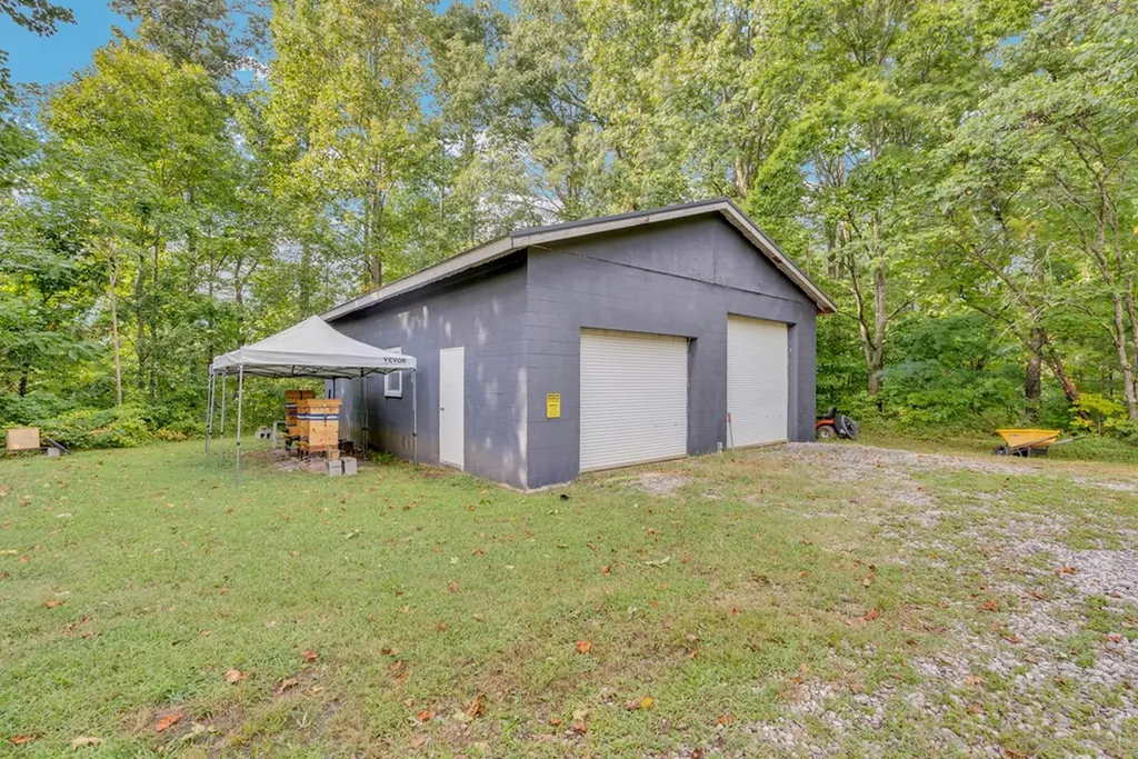 1389 Coconut Ridge Road Smithville TN 37166