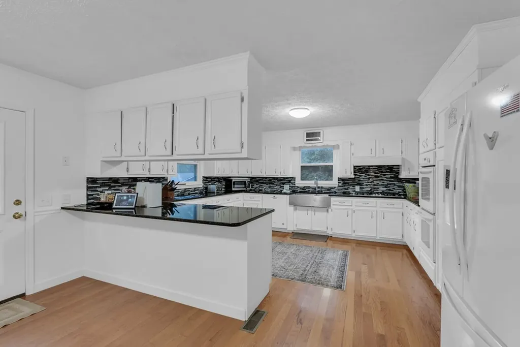 1389 Coconut Ridge Road Smithville TN 37166