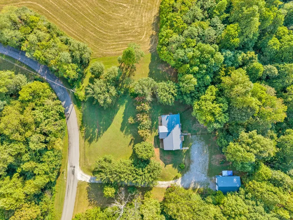 1389 Coconut Ridge Road Smithville TN 37166