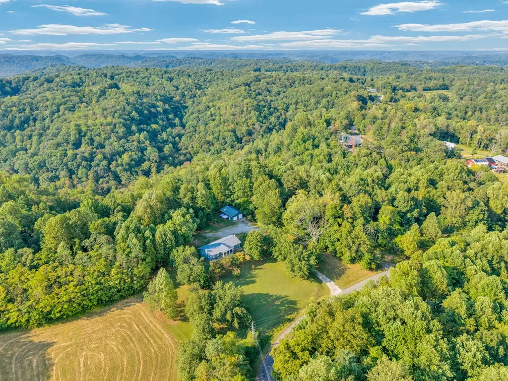 1389 Coconut Ridge Road Smithville TN 37166