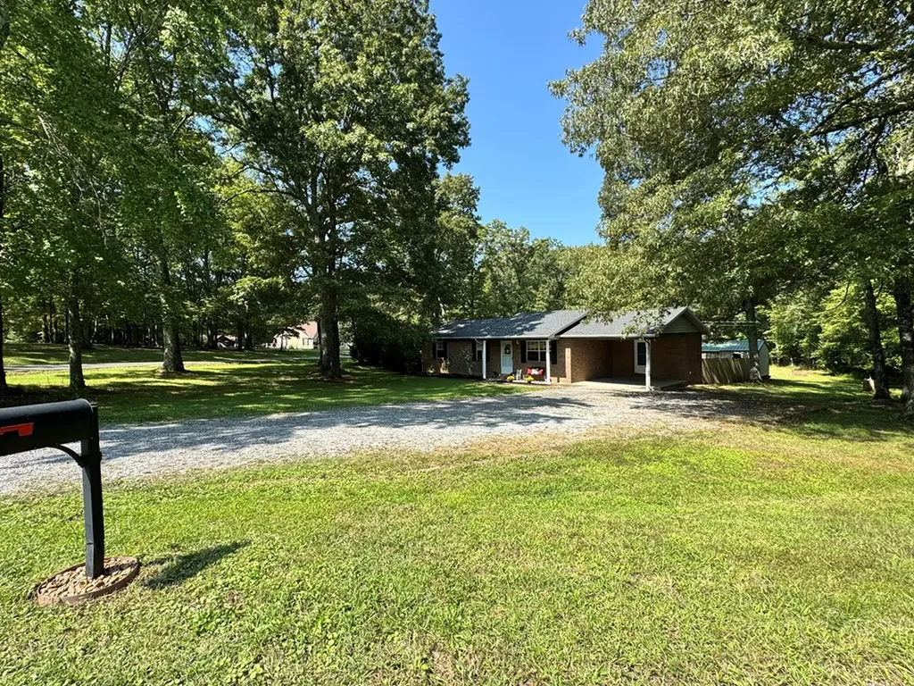7 Waukesha Drive Crossville TN 38555