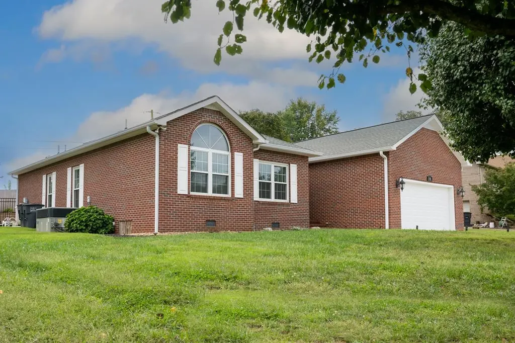 49 Dustin Lane Cookeville TN 38506