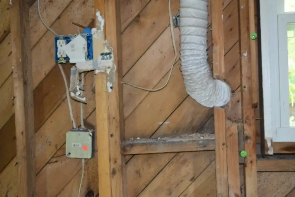 1046 Livingston Highway Byrdstown TN 38549