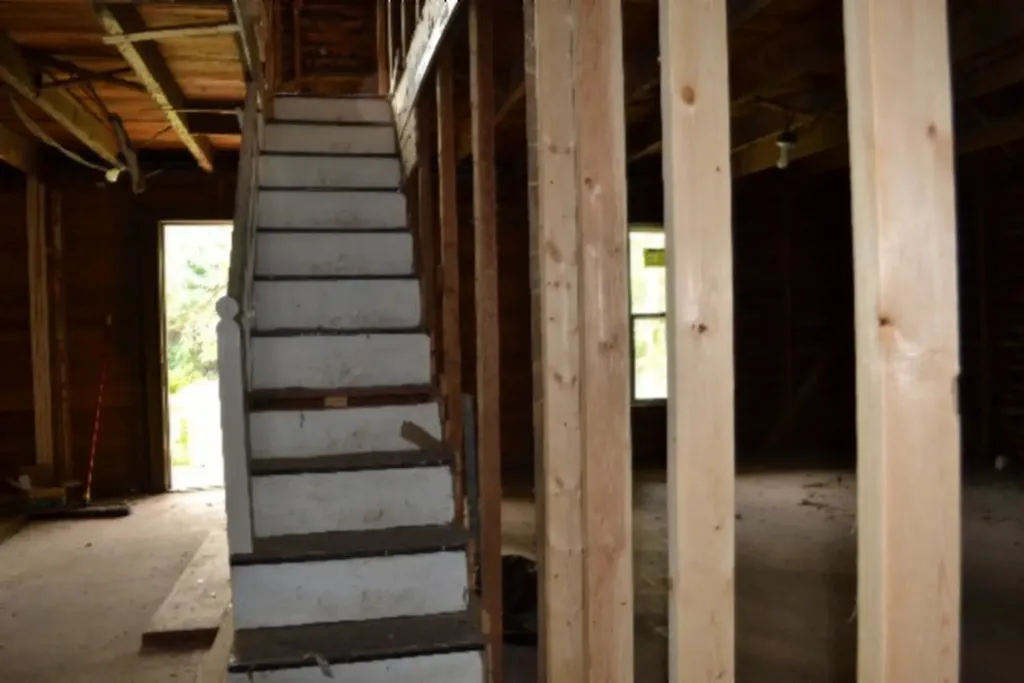 1046 Livingston Highway Byrdstown TN 38549