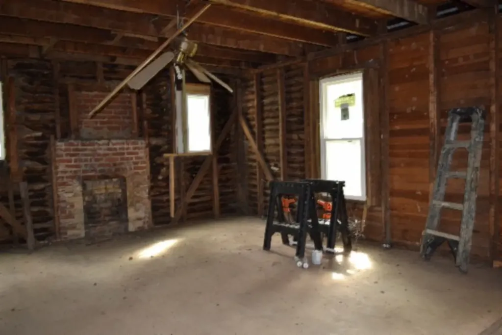 1046 Livingston Highway Byrdstown TN 38549