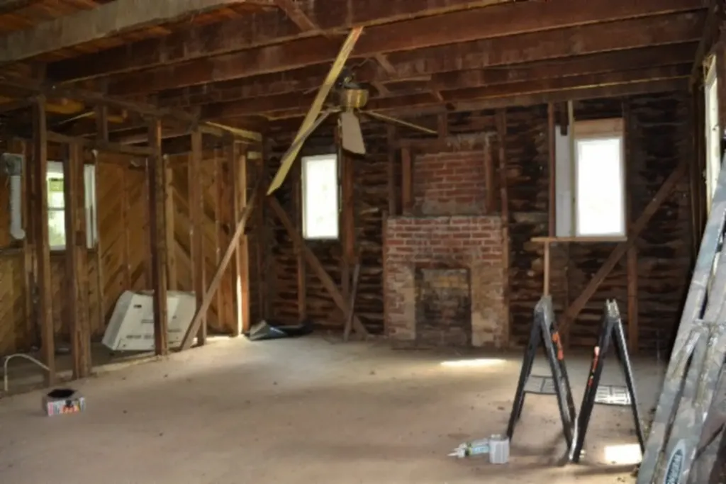 1046 Livingston Highway Byrdstown TN 38549