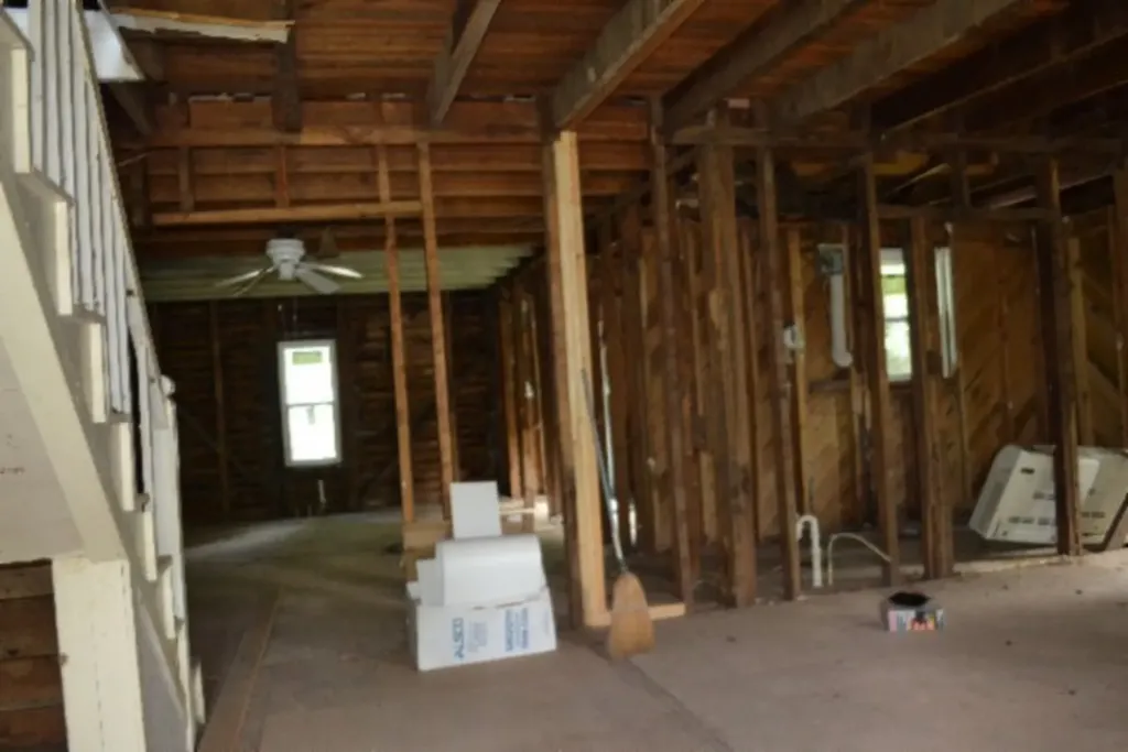 1046 Livingston Highway Byrdstown TN 38549