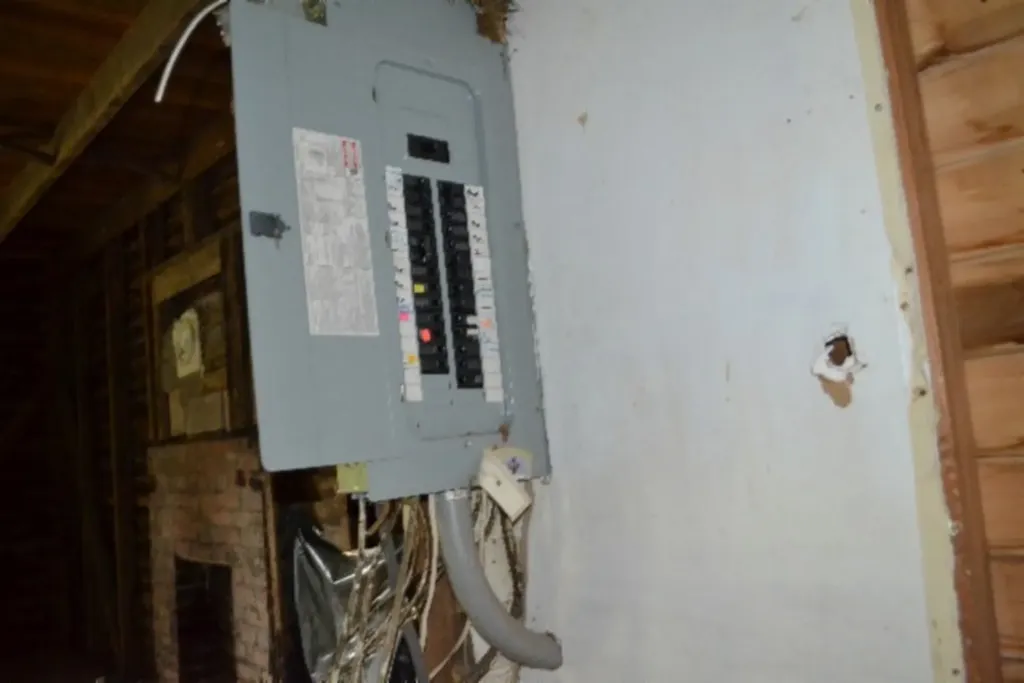 1046 Livingston Highway Byrdstown TN 38549