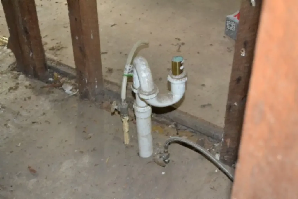 1046 Livingston Highway Byrdstown TN 38549