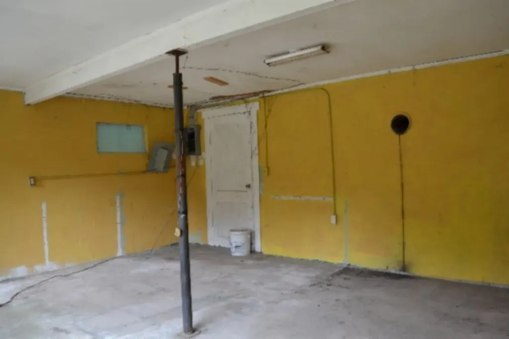 1046 Livingston Highway Byrdstown TN 38549